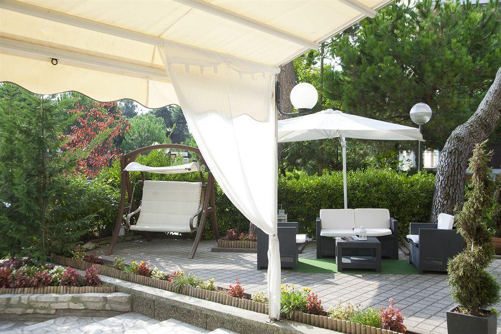 Hotel Olympic Milano Marittima Kültér fotó