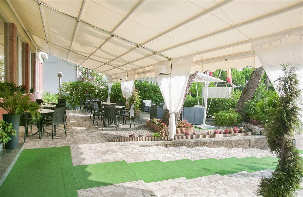 Hotel Olympic Milano Marittima Kültér fotó