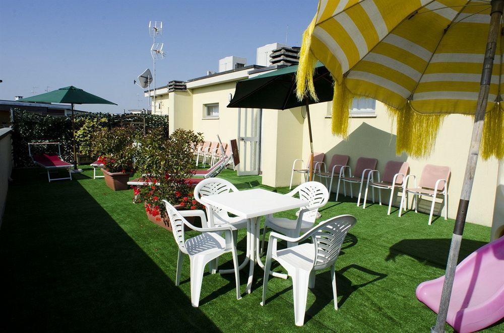 Hotel Olympic Milano Marittima Kültér fotó
